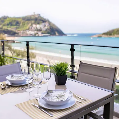 Apartment Miraconcha, In Front Of The Beach, Views And Parking *