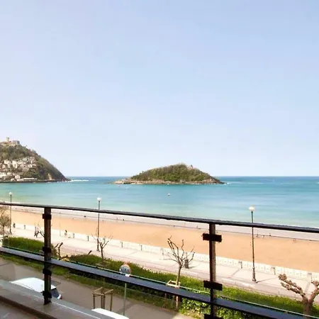 Miraconcha, In Front Of The Beach, Views And Parking *