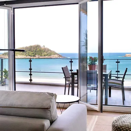 Apartment Miraconcha, In Front Of The Beach, Views And Parking *